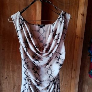 Women sleeveless snake skin
